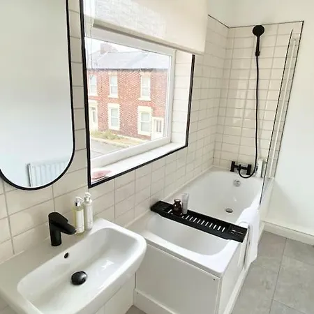 Stylish Centre Flat Close To Station * Carlisle