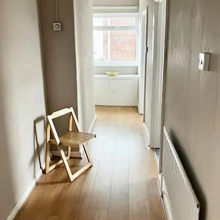 Апартаменты Stylish Centre Flat Close To Station *